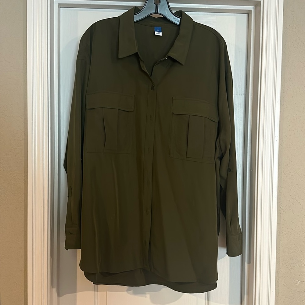 Old navy button up top.